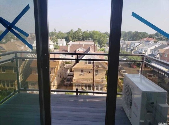 Foto del edificio - 145-38-145-34 34th Ave