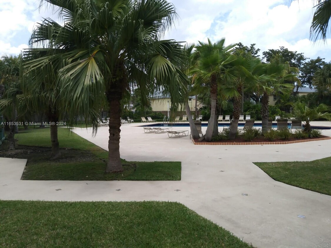 Foto principal - 11827 SW 99th St