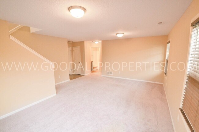 Building Photo - 2 Bedroom 2.5 Bath Town House near Jordan ...