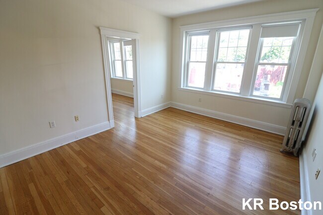 Building Photo - 123 Kilsyth Rd