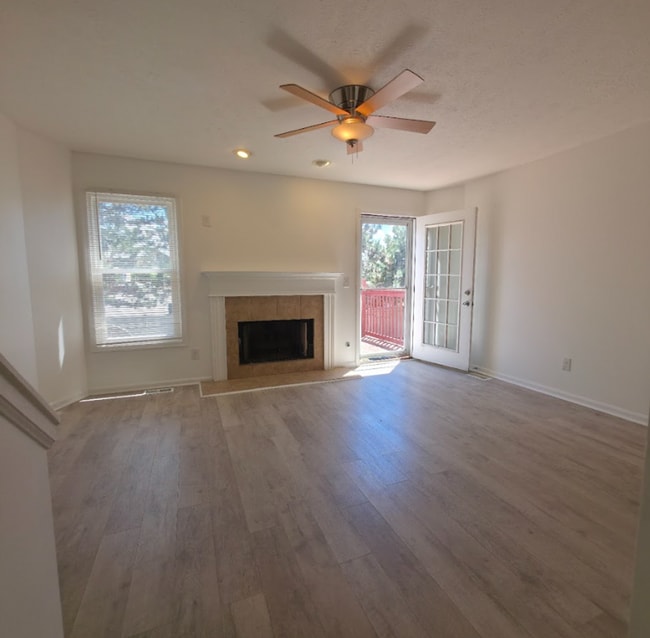Building Photo - 8114 Chester Pkwy