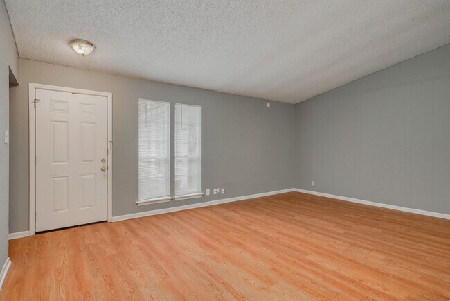 Building Photo - 12314 Willow Wild