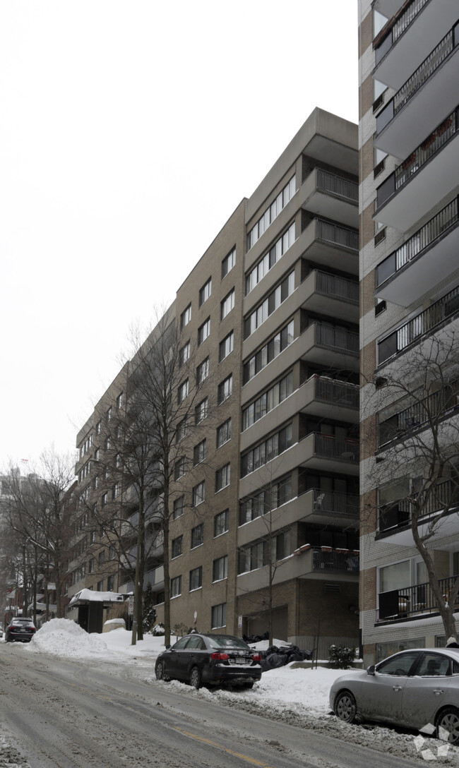 Building Photo - Le Drummond En Haut