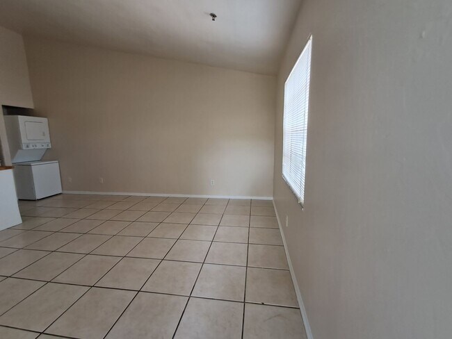 Photo - 3862 Madison Ave Apartment