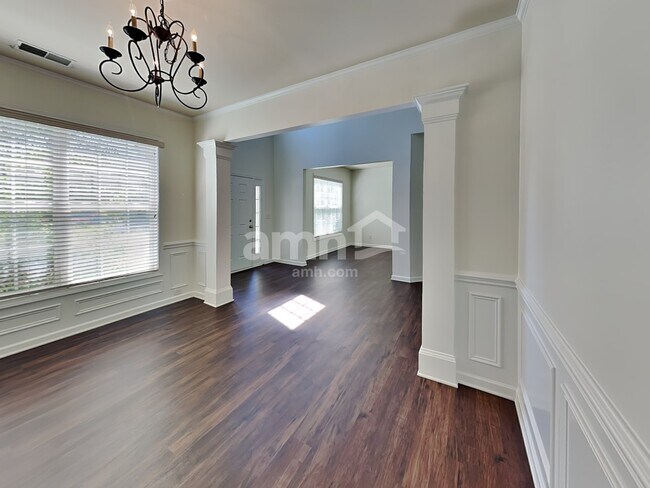 Building Photo - 9839 Jeanette Circle