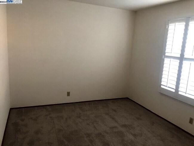 Building Photo - 1181 Claiborne Dr