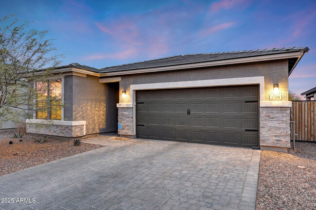 Foto del edificio - 738 W Kingman Dr