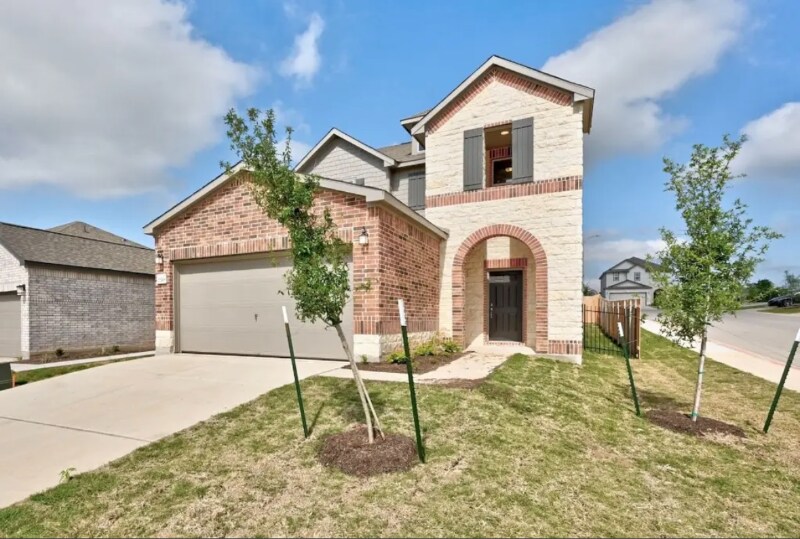 Foto principal - 7700 House Finch Dr