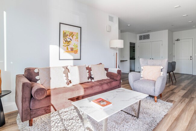 Foto del edificio - 85 Cleaveland Rd