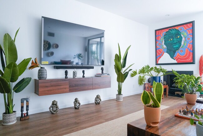 Foto del edificio - 4835 E Anaheim St