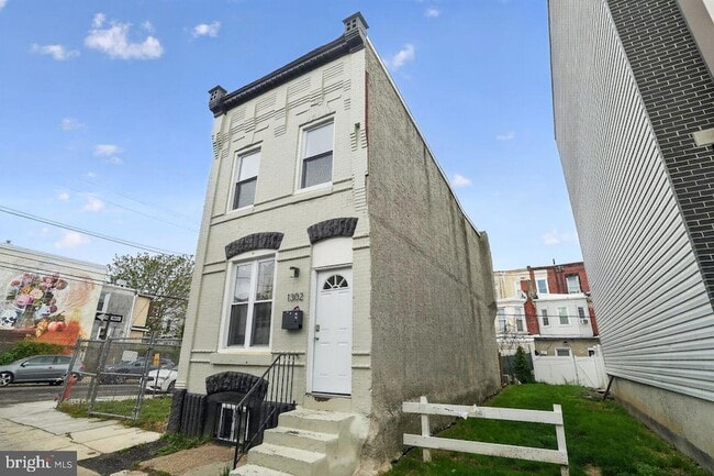 Photo - 1302 N Dover St House
