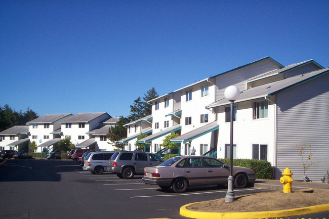 Building Photo - The Ridge Apartments