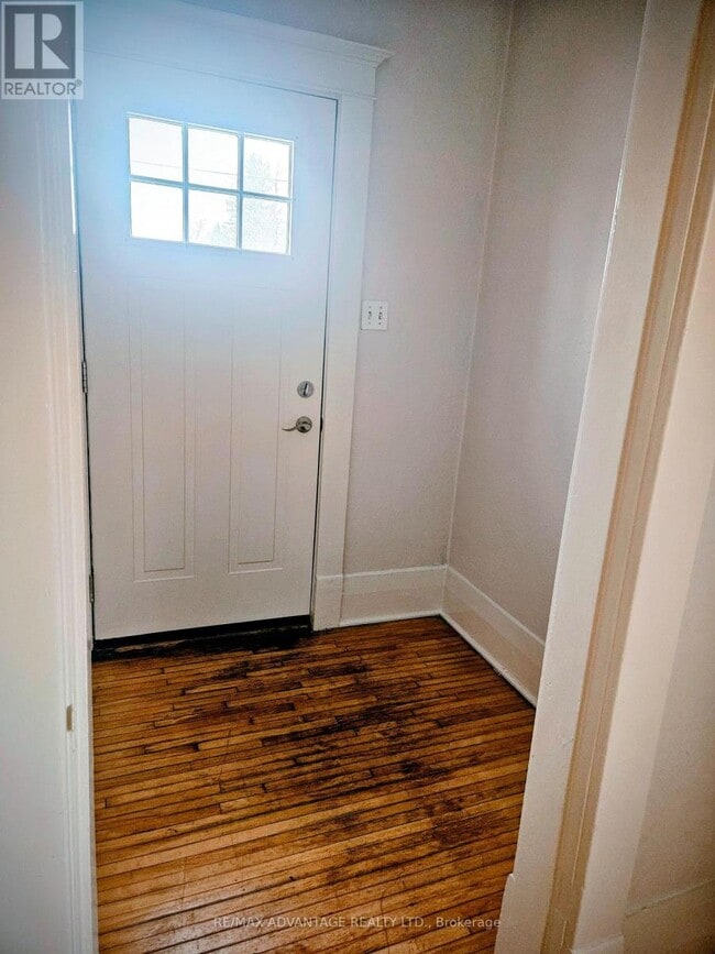 Building Photo - 2353 Main St