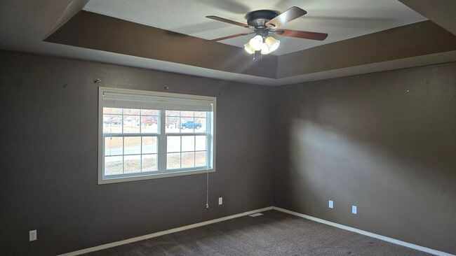 Foto del edificio - Stunning 5-Bedroom Home in a Highly Sought-After Neighborhood