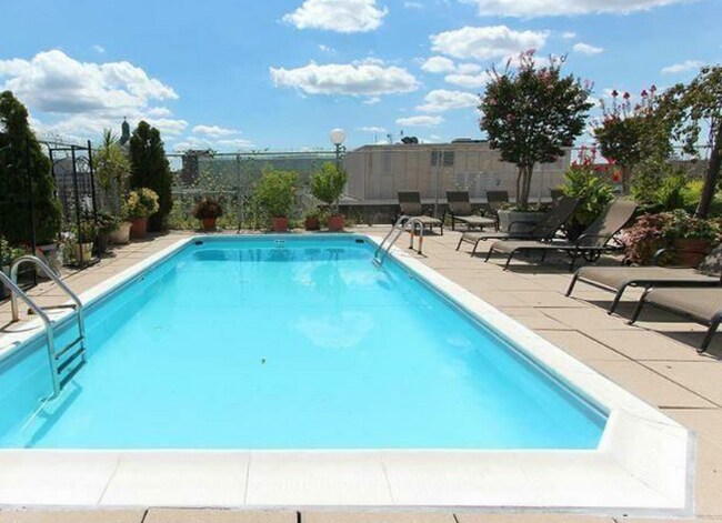 piscina en la azotea - 1325 18th St NW