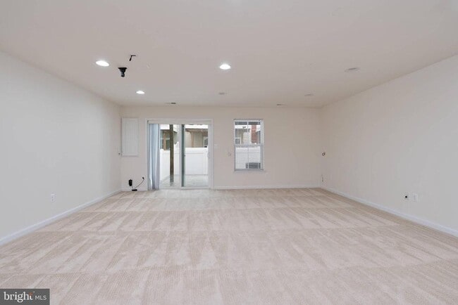 Building Photo - 41686 McMonagle Square