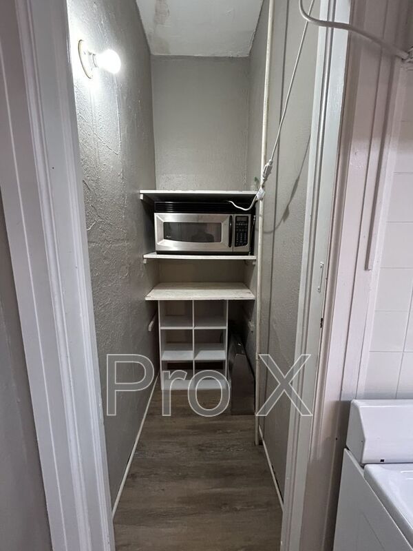 Foto del edificio - 711 N Grand St