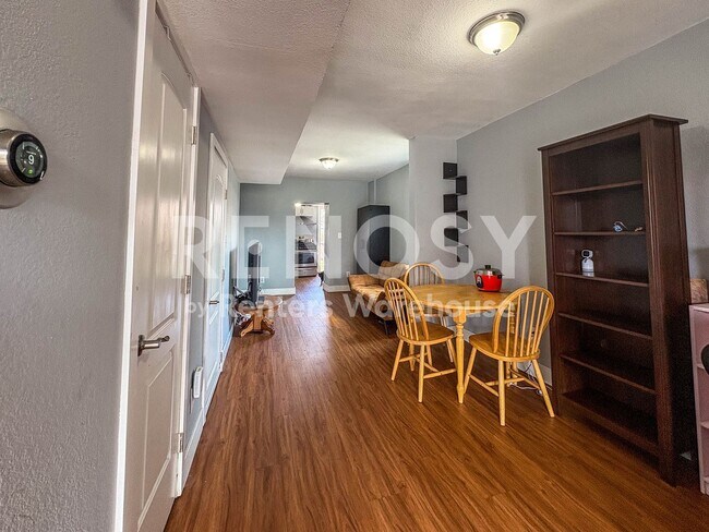 Foto del edificio - 1739 E 35th Ave