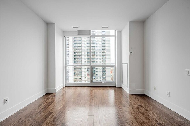 Photo du bâtiment - 170 Avenue Rd