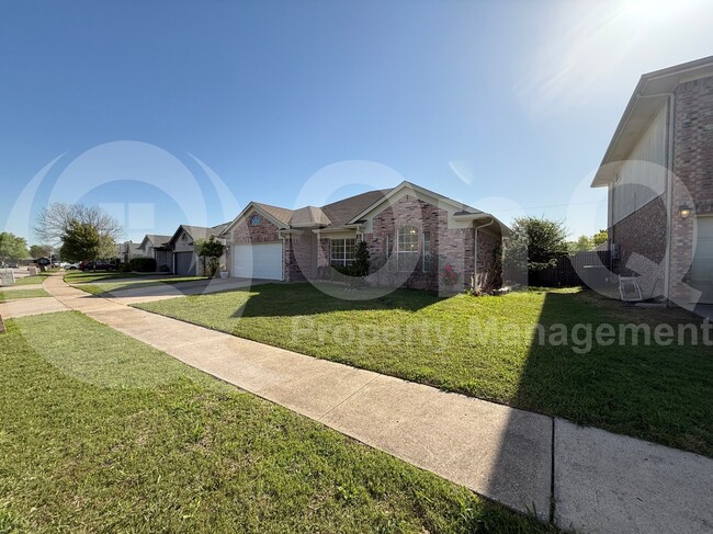 Building Photo - 6717 Smallwood Dr