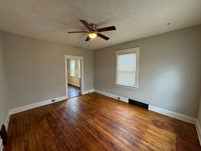 Building Photo - 3733 W 14th Street