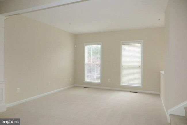 Building Photo - 1622 White Oak Vista Dr