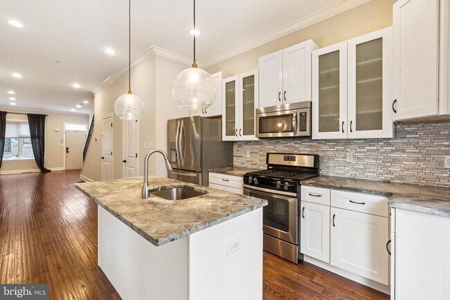 Foto del edificio - 719 E Thompson St