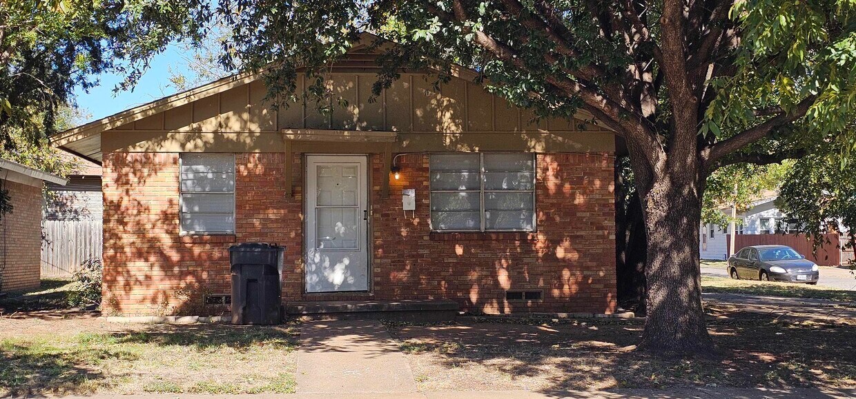 Foto principal - 1900 Huff St