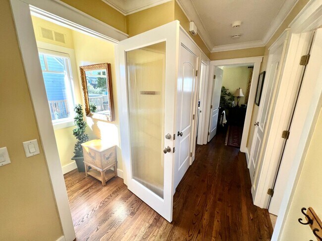 Foto del edificio - Charming 2 bed 1 bathroom unit in Pacific ...