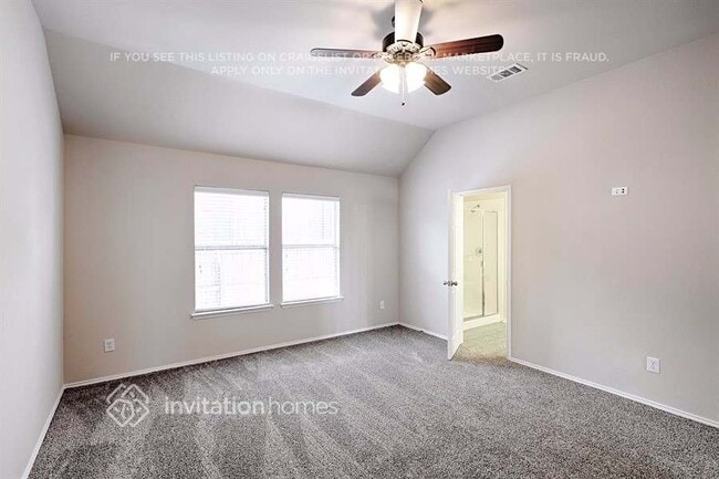 Foto del edificio - 5000 Blackwood Dr