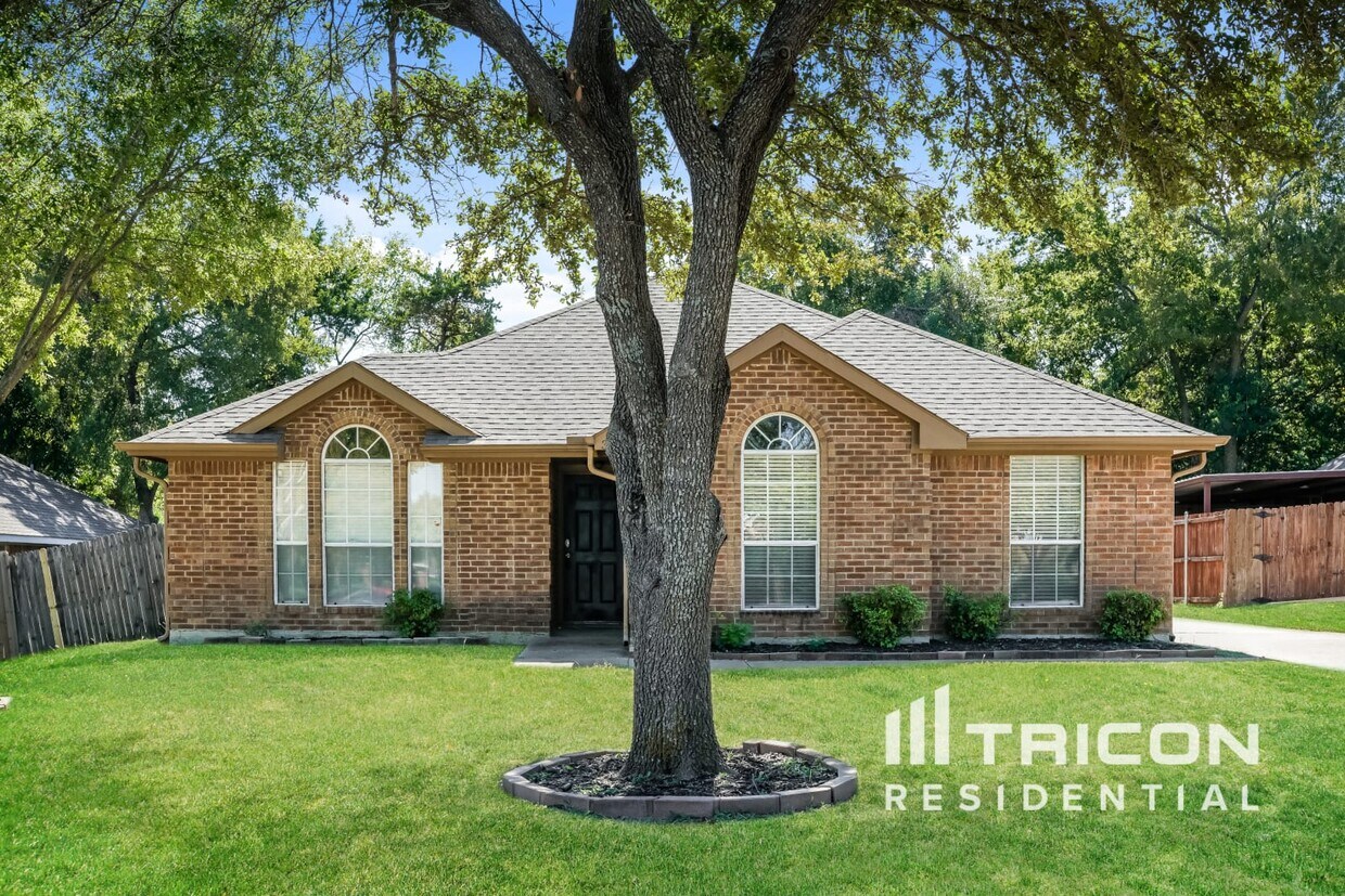 Foto principal - 352 N Beltwoods Dr