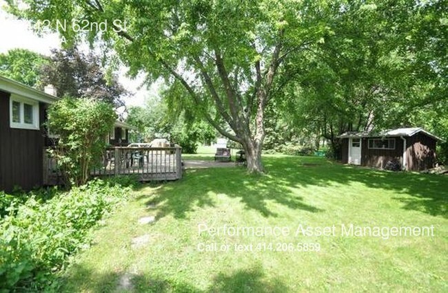 Building Photo - 8442 N 62nd St