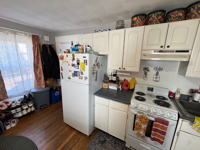 Foto del edificio - 639 Somerville Ave