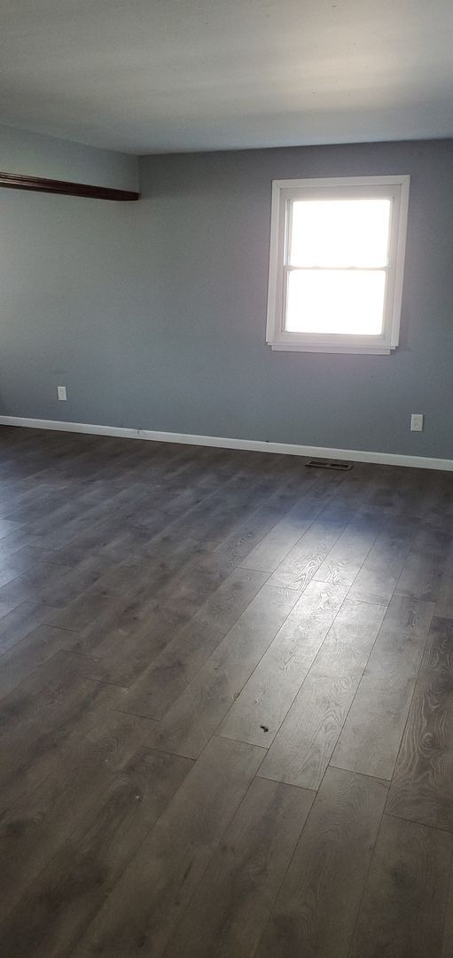 Building Photo - 3BEDROOM DUPLEX FOR RENT