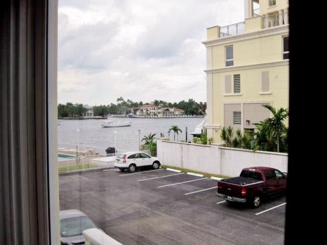 Foto del edificio - 125 N Birch Rd