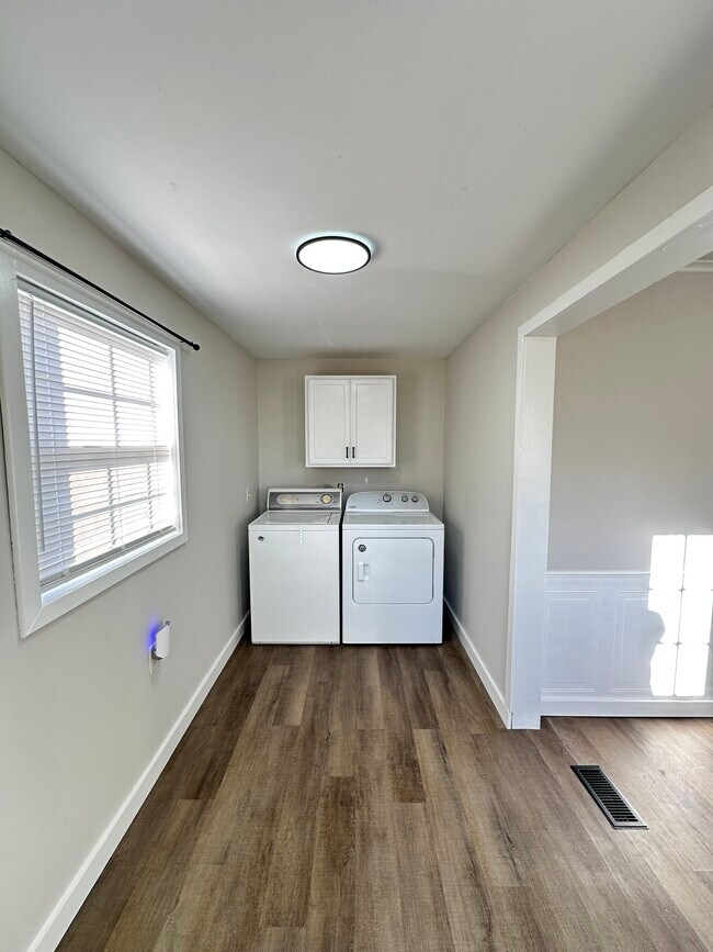 Lavadora y secadora incluidas - 307 Patton Ave