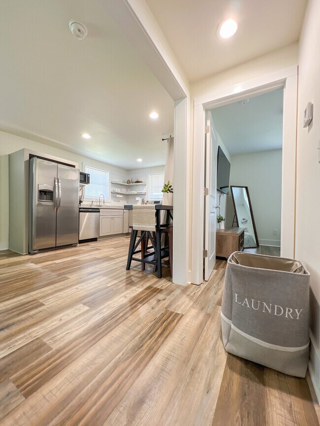 Building Photo - 401 Cedar Lane Rd