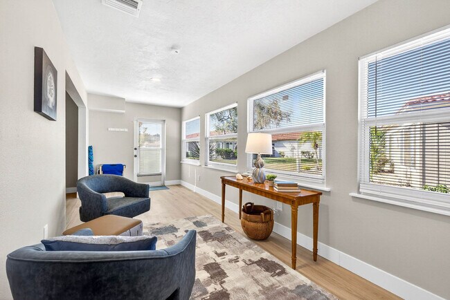 Foto del edificio - 153 Vista Hermosa Cir