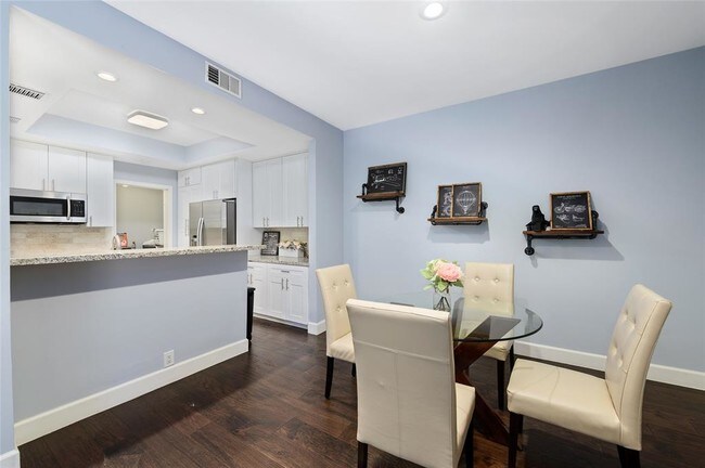 Foto del edificio - 291 Litchfield Ln