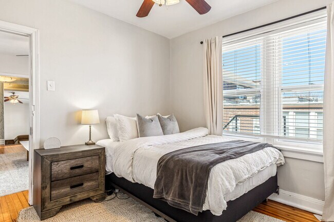 Foto del edificio - 1210 S Newstead Ave