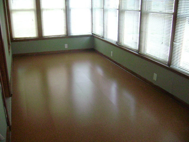 Sun room - 209 W Eureka St
