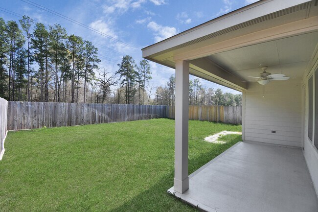 Foto del edificio - 9810 Laurel Lake Dr