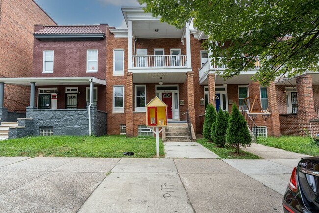 Building Photo - 2429 Linden Ave.