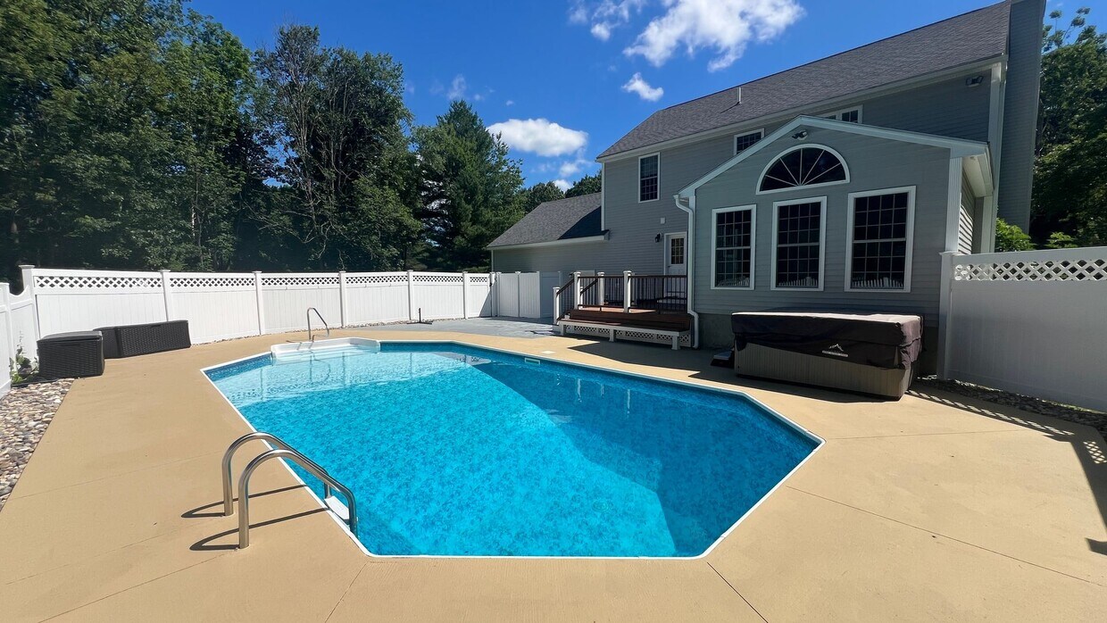 Primary Photo - Luxury 3BR Home with Pool, Hot Tub, and Up...