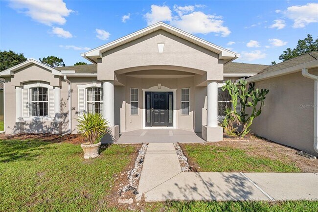 Building Photo - 32 Roxton Ln