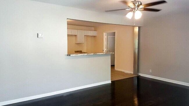 Foto del edificio - 2808 S 24th St