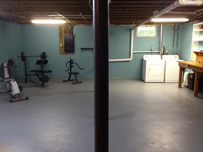 huge basement work space and laundry - 2186 Greenville Tpke