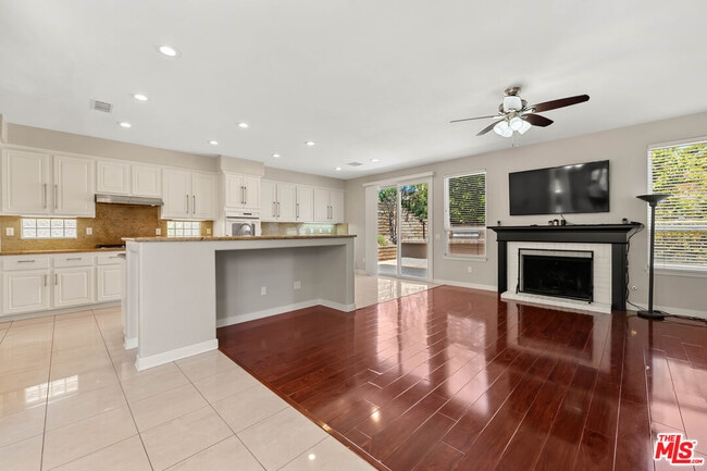 Foto del edificio - 1385 White Feather Ct