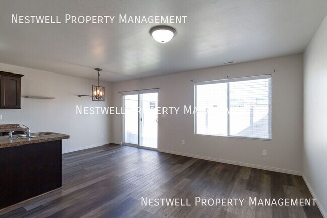 Foto del edificio - 2444 Andover St