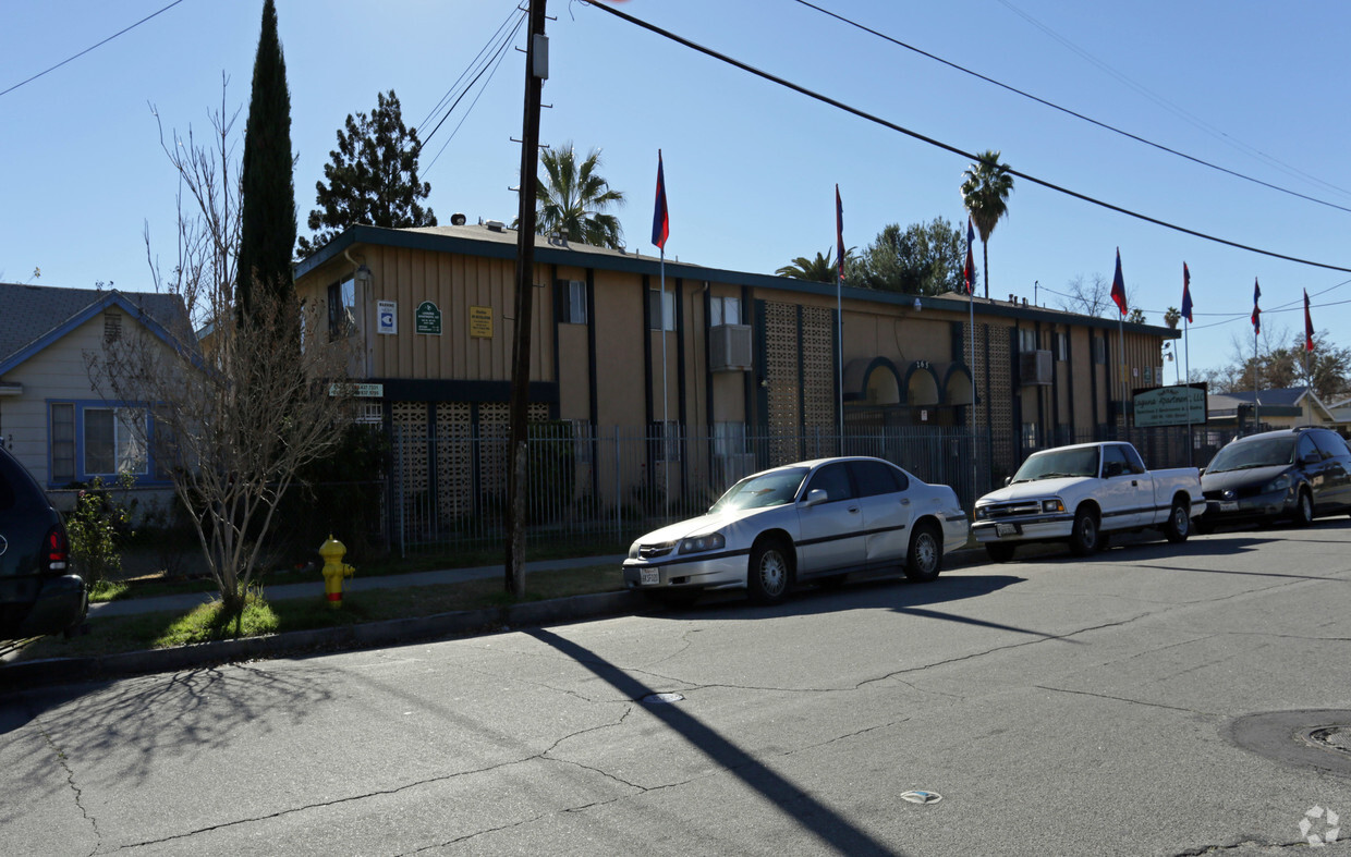 Building Photo - Laguna Apartments